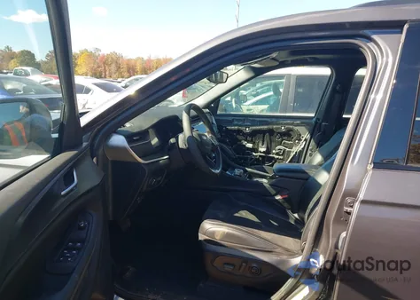 2023 Jeep Grand Cherokee L Altitude 4X4 z USA, uszkodzony, nr VIN 1C4RJKAGXP8831478